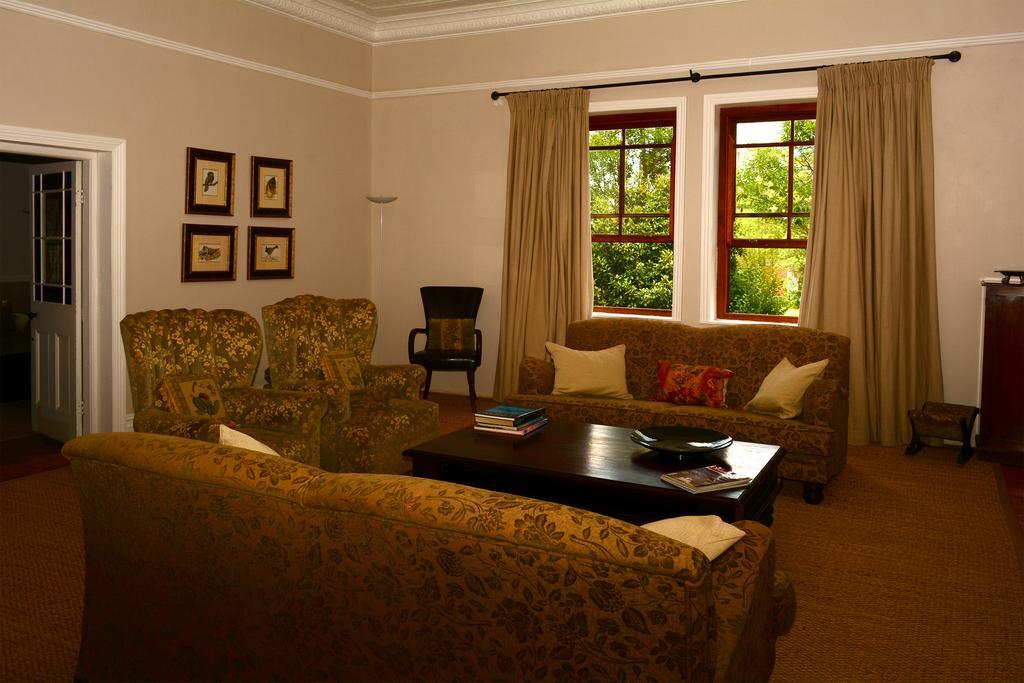 Toad Hall Guest House Wakkerstroom Exterior photo
